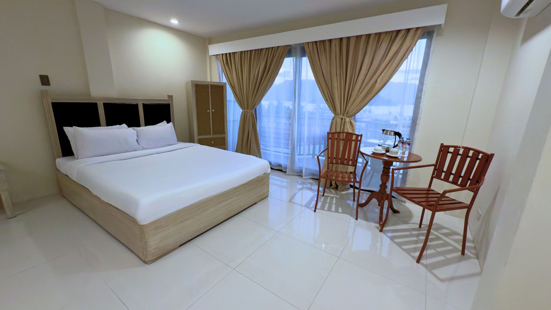 Deluxe Room Pool View with Balcony